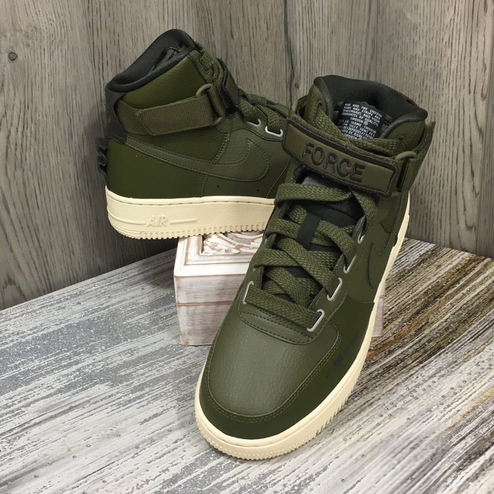 NIKE WMNS AF1 HI UT - Picture 6 of 8